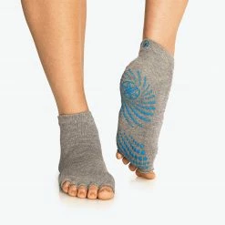 Gaiam Toeless Yoga Socks