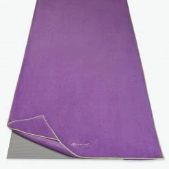 Gaiam Towels Stay-Put Yoga Towel