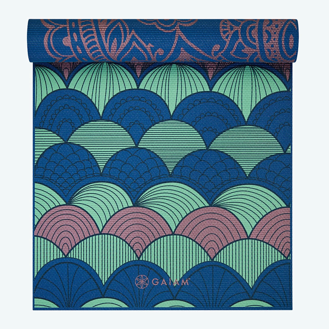 Promo π₯° Gaiam Premium Metallic Reversible Scalloped Ink Yoga Mat (6mm) Yoga Mats β¨ 4 Gaiam Premium Metallic Reversible Scalloped Ink Yoga Mat (6mm) Yoga Mats