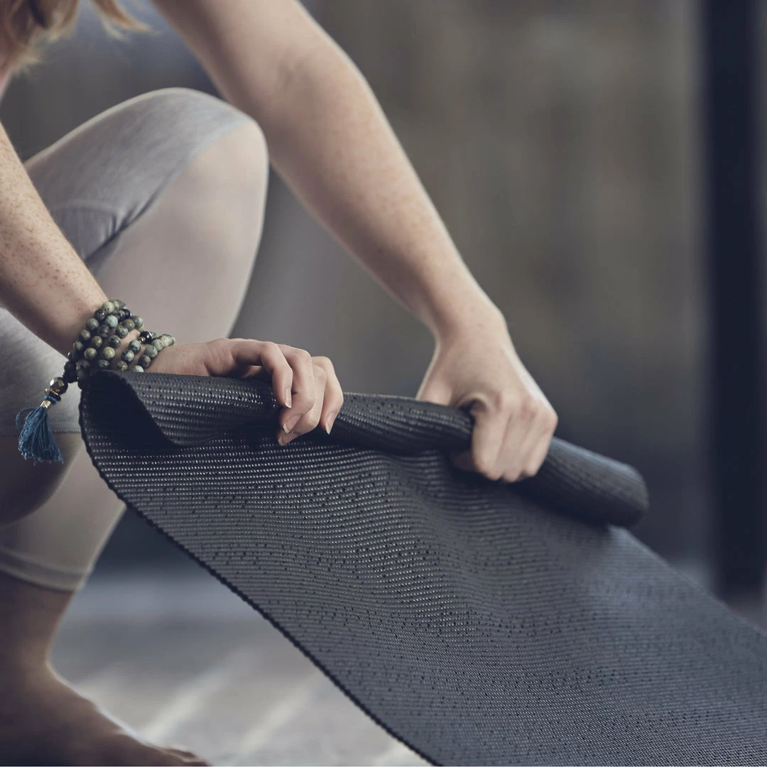 Outlet β¨ Gaiam Breathable Yoga Mat (4mm) π― 4 Gaiam Breathable Yoga Mat (4mm)