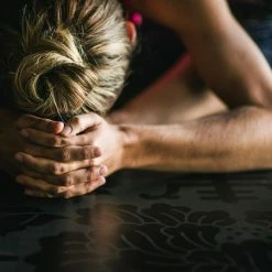 Gaiam Yoga Mats Performance Longer/Wider Dry-Grip Yoga Mat (5mm)