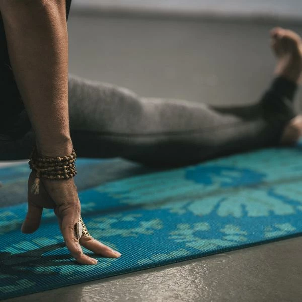 Wholesale π Gaiam Reversible Reflection Yoga Mat (6mm) β 8 Gaiam Reversible Reflection Yoga Mat (6mm)